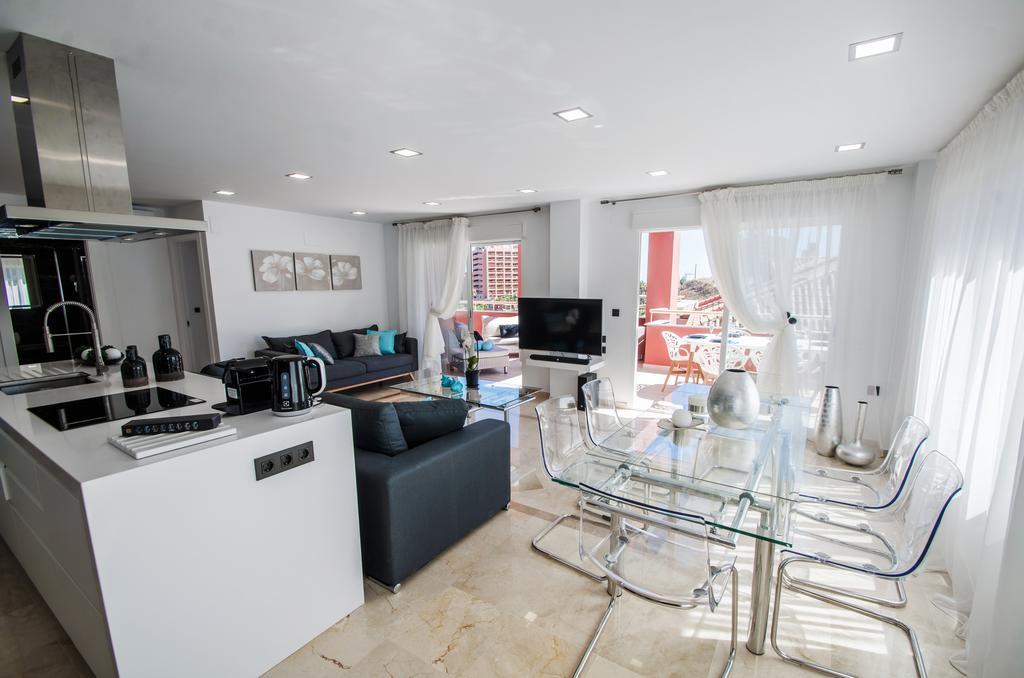 Gorgeous 170 Sq.M. Penthouse With Sea View Terraces Appartement Benalmádena Buitenkant foto