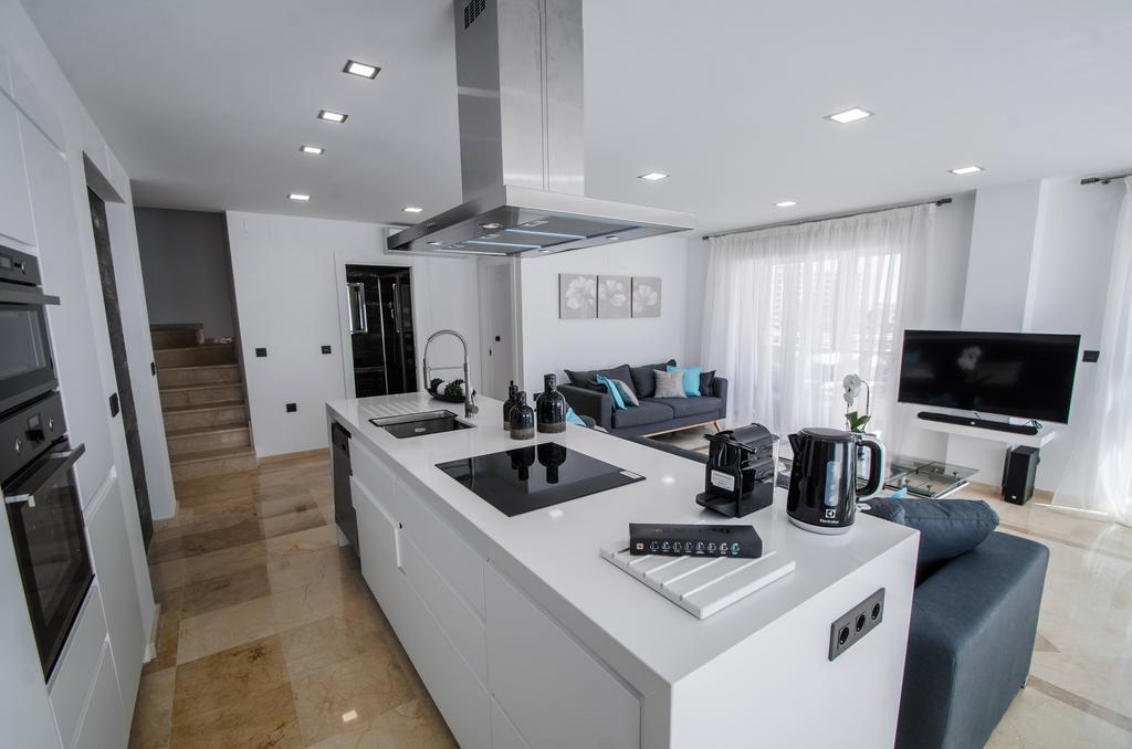 Gorgeous 170 Sq.M. Penthouse With Sea View Terraces Appartement Benalmádena Buitenkant foto